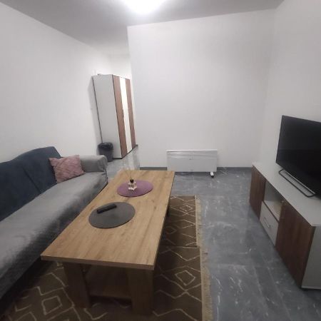 Neer Apartment Zivinice ภายนอก รูปภาพ