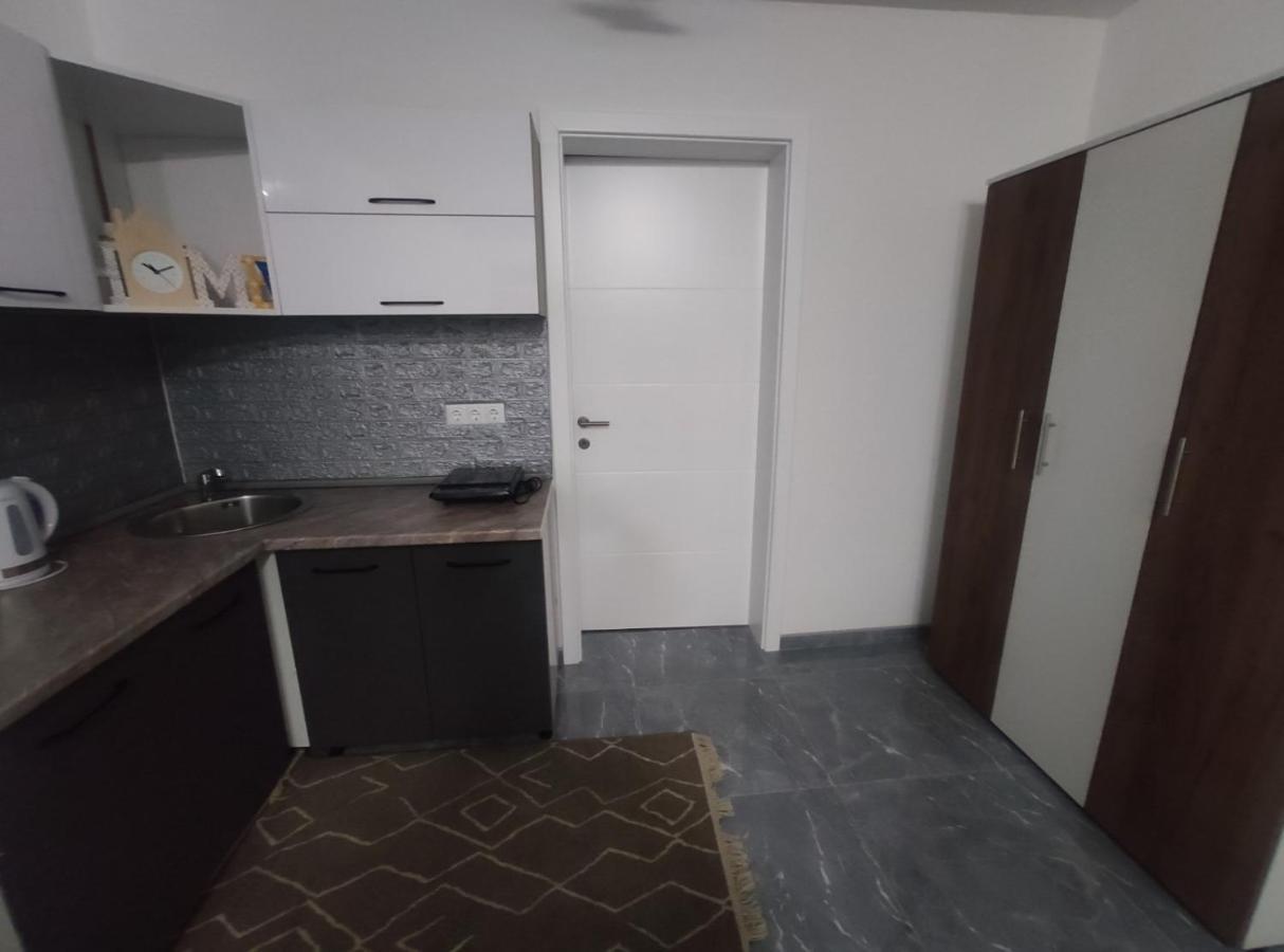 Neer Apartment Zivinice ภายนอก รูปภาพ