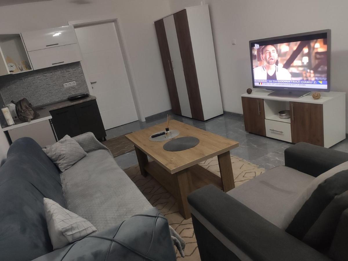 Neer Apartment Zivinice ภายนอก รูปภาพ