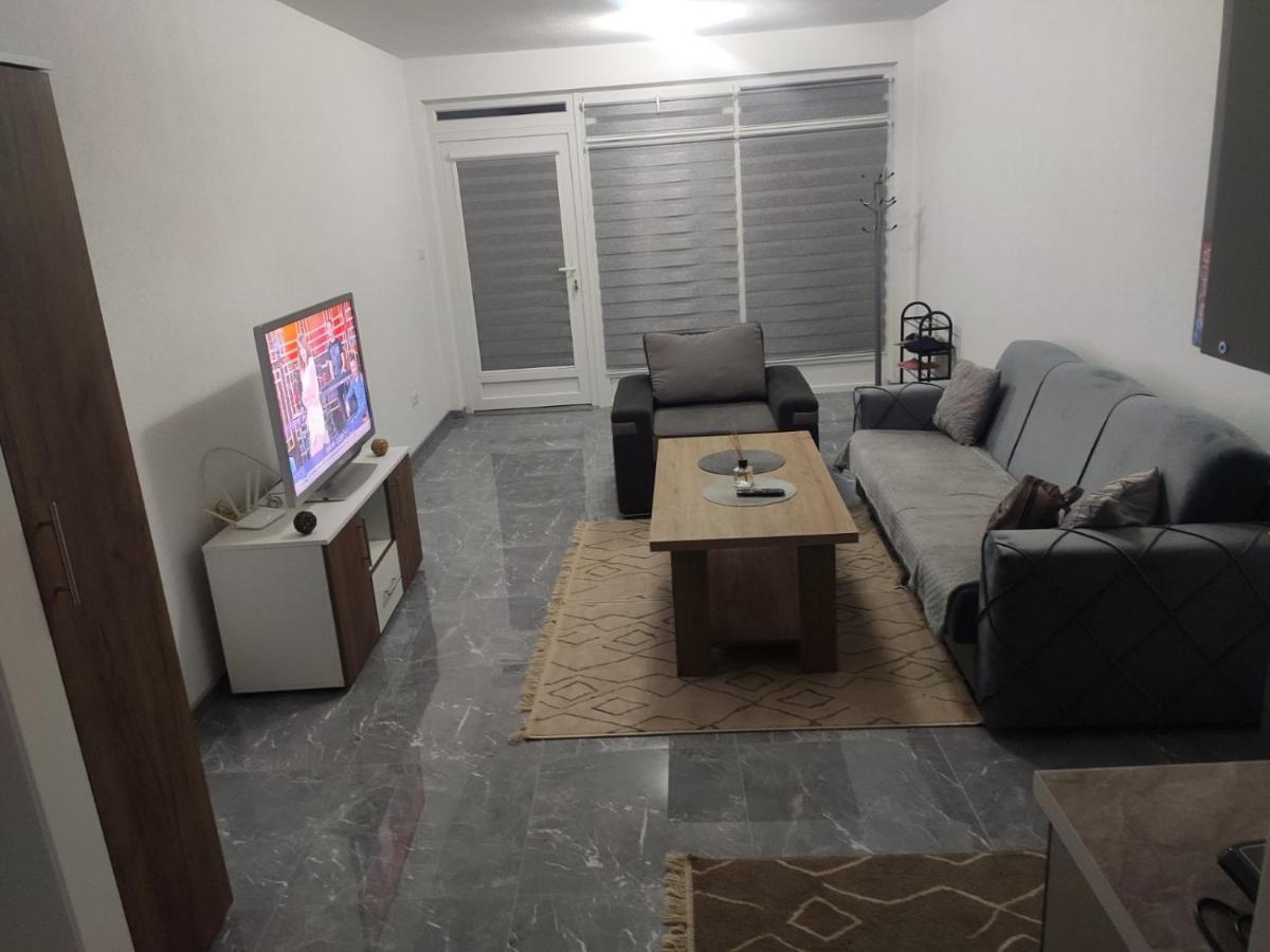Neer Apartment Zivinice ภายนอก รูปภาพ